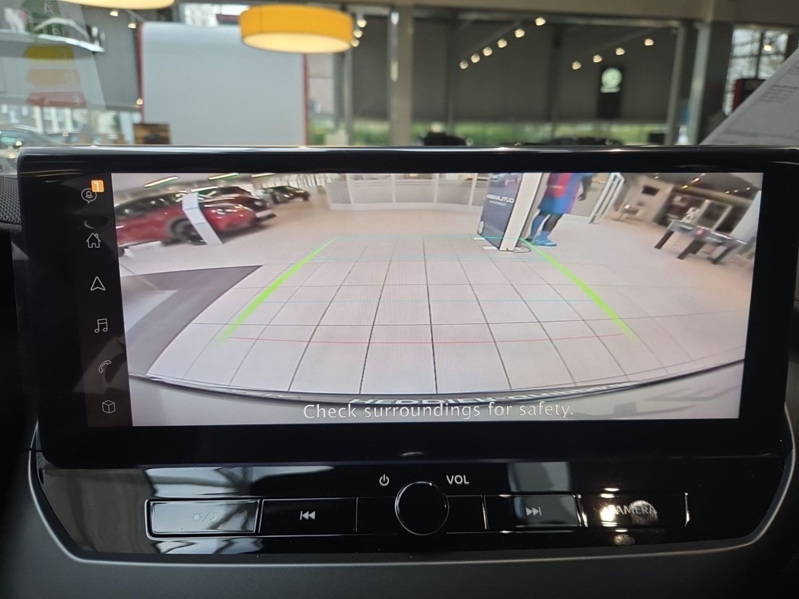 Fahrzeugabbildung Nissan Juke 1.0 DIG-T N-Connecta 114 PS Handschalter *S