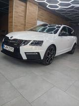 Skoda Octavia 2.0 TDI DSG 4x4 RS60 Combi  - Skoda Octavia mit Diesel-Antrieb: Rs60