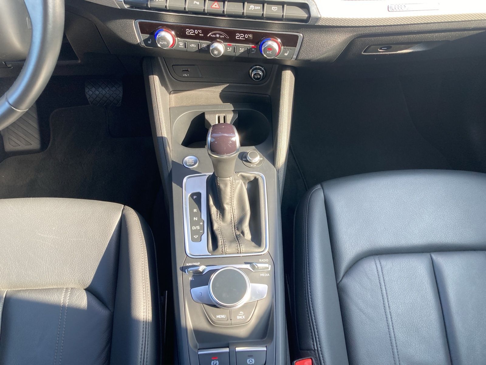 Fahrzeugabbildung Audi Q2 35 TFSI S line LED AVC Navi ACC RFK SH
