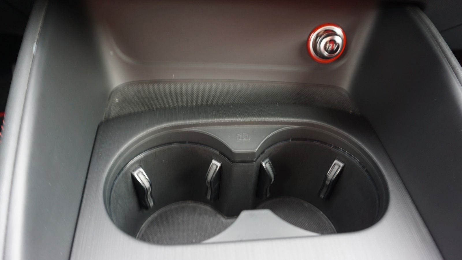 Fahrzeugabbildung Audi S3 Sportback 2.0 TFSI quattro, Leder, Navi, B&O