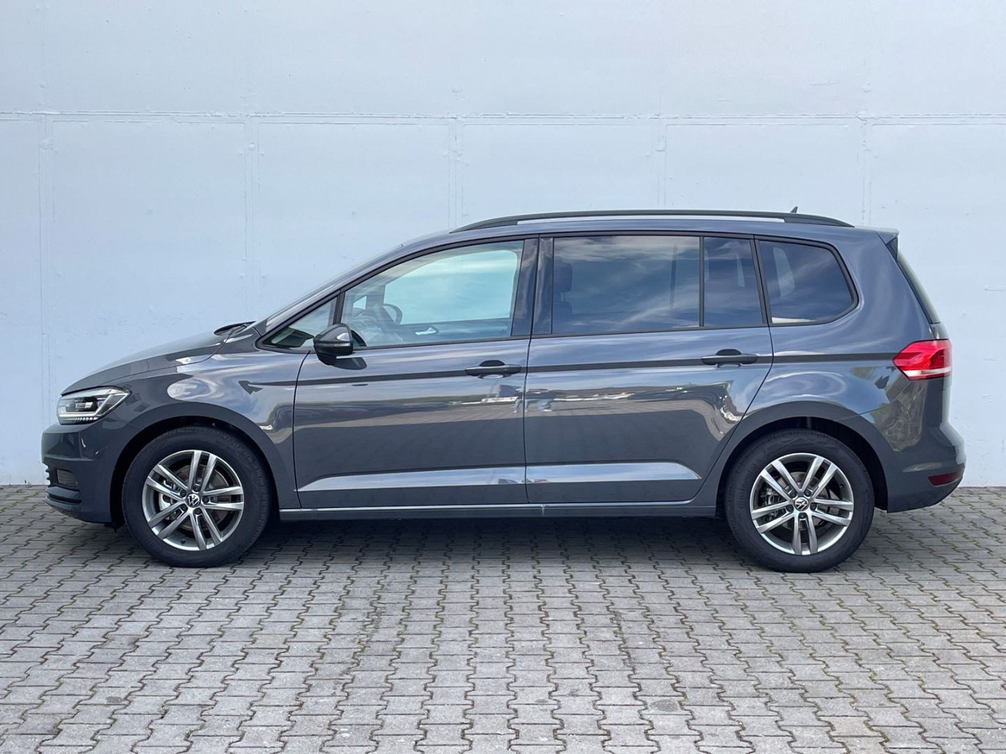 Volkswagen Touran 1.5TSI DSG Comfortline AHK Kamera LED ACC foto 4