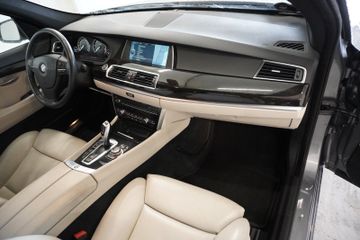 BMW 530 Gran Turismo - 10