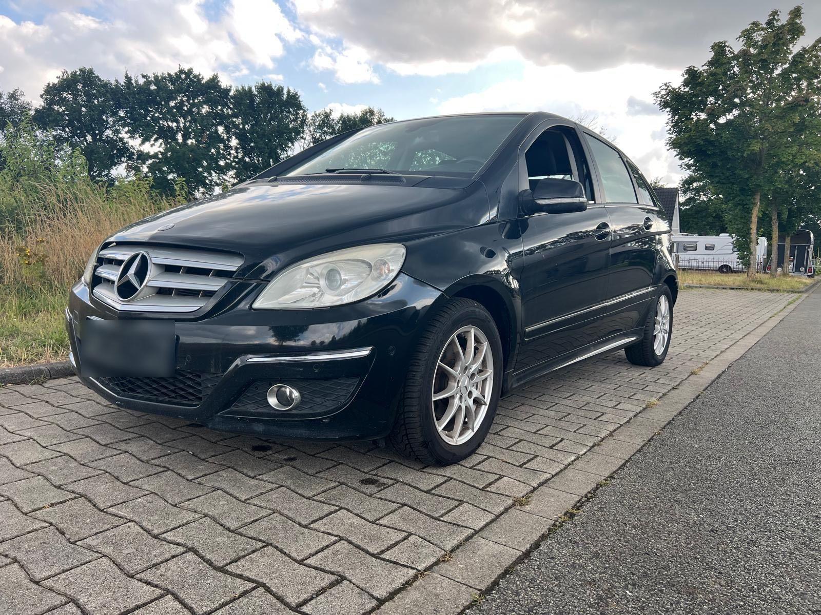 Mercedes-Benz B180, 2010