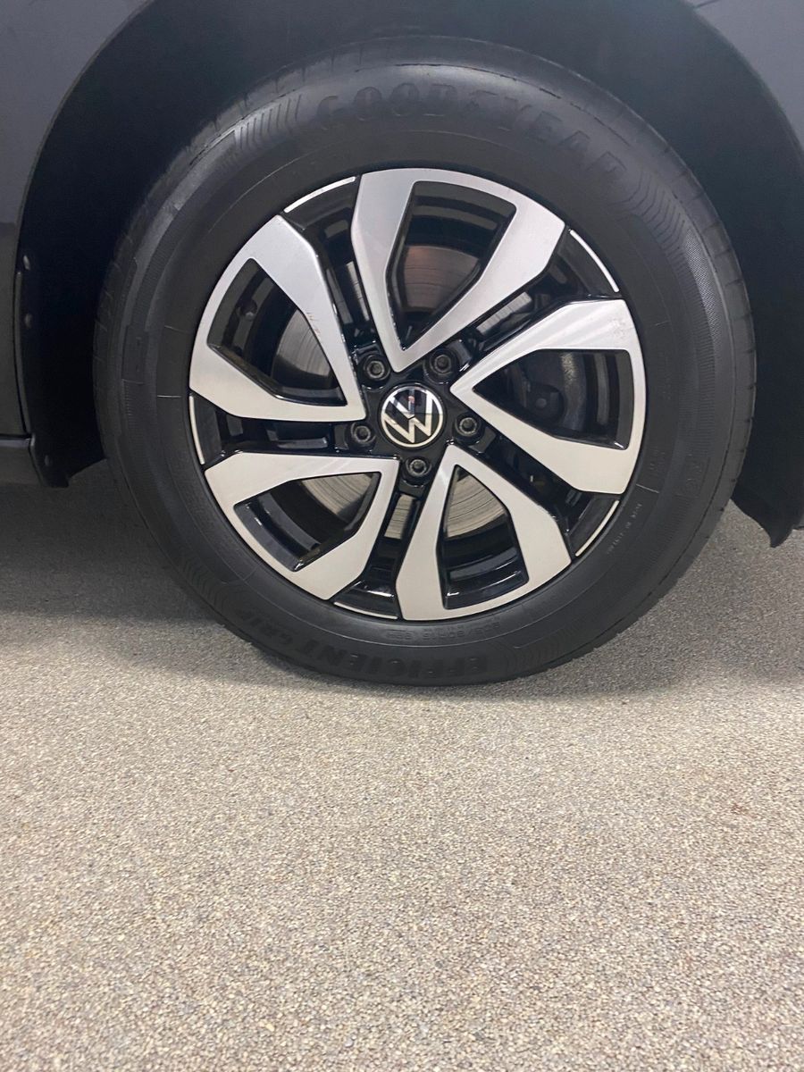 Fahrzeugabbildung Volkswagen Touran 1.5 TSI DSG ACTIVE+7 Sitze+ACC+NAVI+Totwi