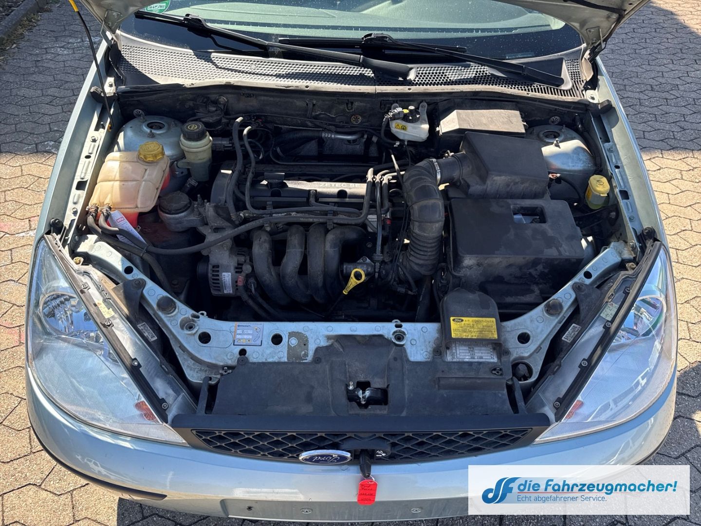 Fahrzeugabbildung Ford Focus Finesse Klima Beheizb. Frontsch. *EXPORT