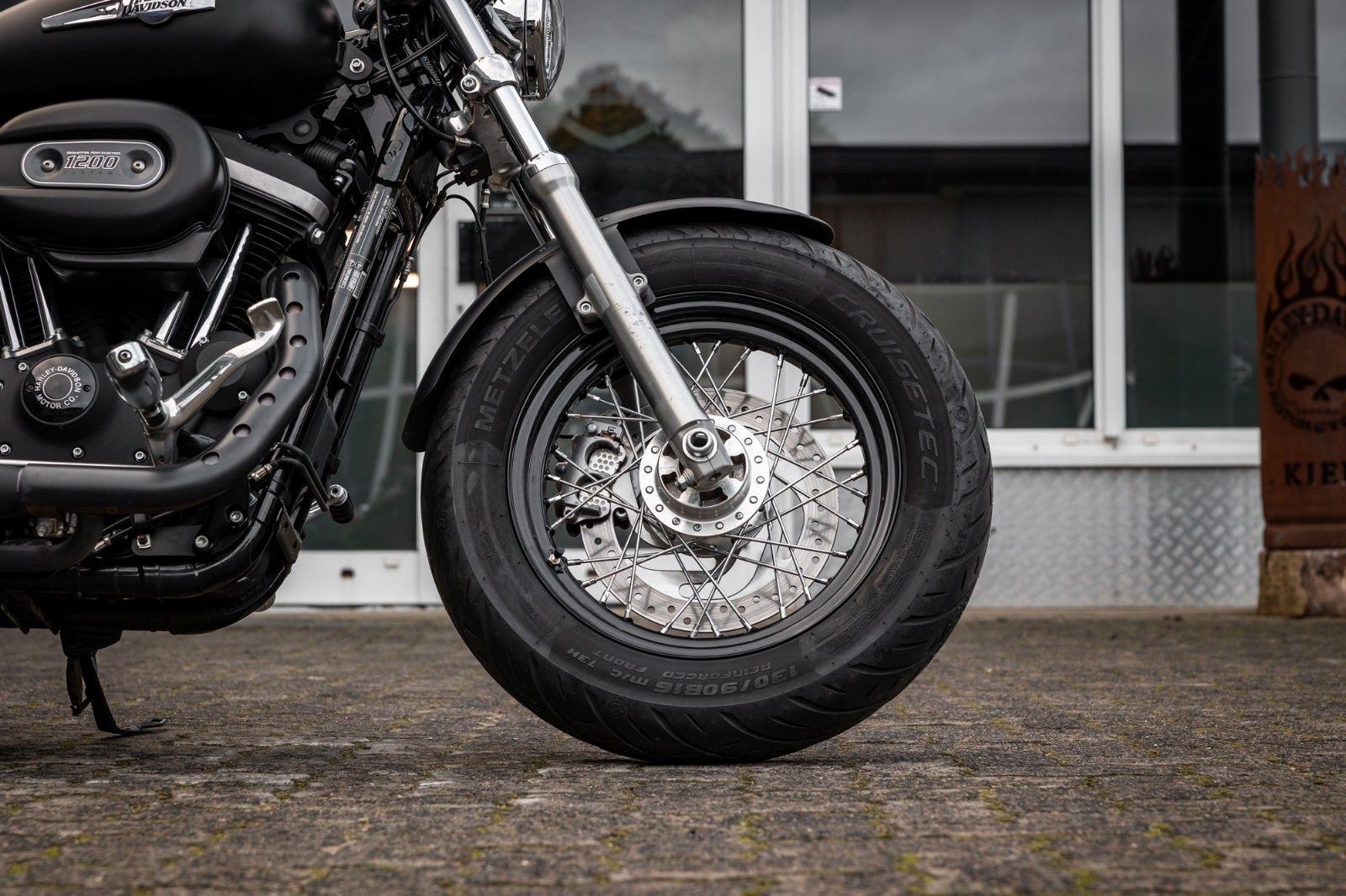 Fahrzeugabbildung Harley-Davidson Sportster XL1200CB Custom Limited - JEKILL&HYDE