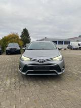 Toyota Avensis Touring Sports Business Edition - Toyota Avensis: Business