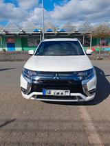 Mitsubishi Outlander 2.4 4WD*Sonderaustattung *T - scheckheftgepflegte Mitsubishi Plug-in Hybrid Outlander