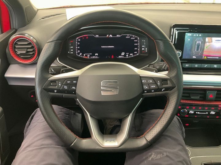 Fahrzeugabbildung SEAT Arona FR TSI DSG *Cam*LED*PDC*Sitzhzg*ACC*APP*