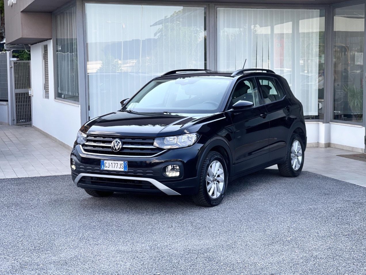 Volkswagen T-Cross 1.0 Benzina 95CV E6 Neo - 202 imagem 3