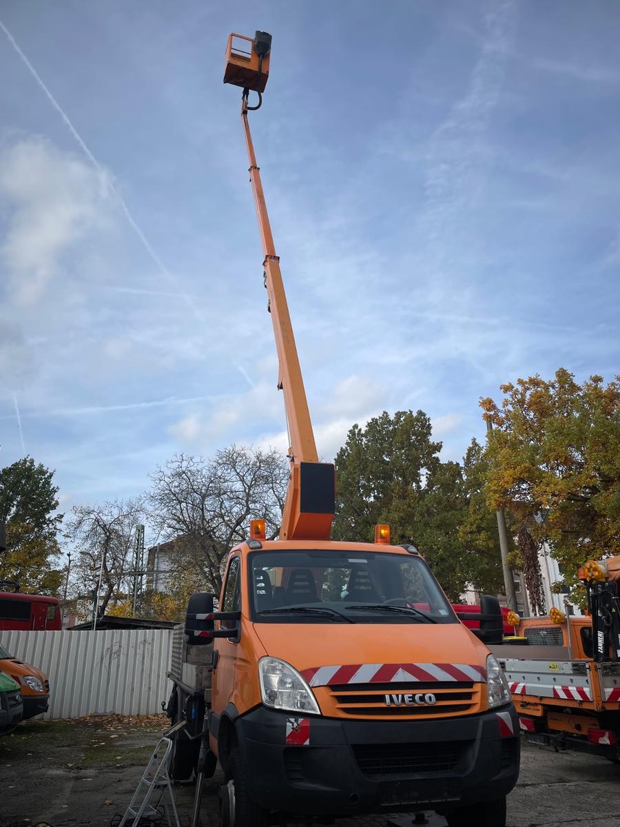 Iveco 60C18 . 20m Arbeitshöhe