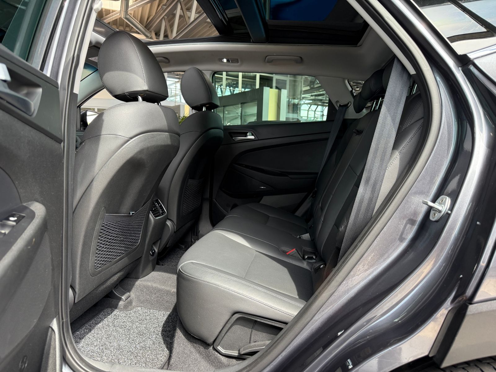 Fahrzeugabbildung Hyundai TUCSON Premium 4WD PANO AHK LED LEDER