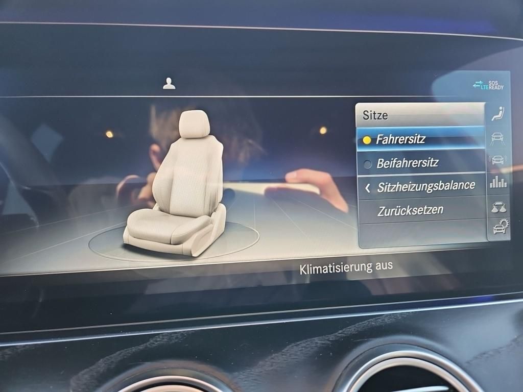Fahrzeugabbildung Mercedes-Benz E 400 d T 4M AMG AHK ACC Comand Burm. LED 360°