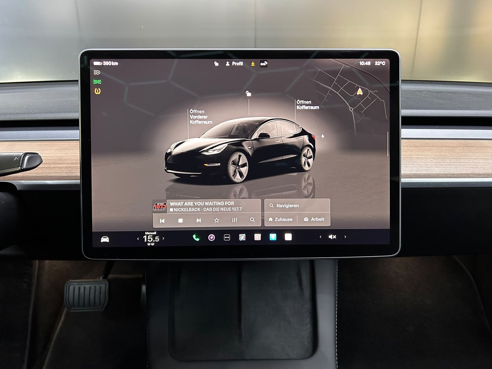 Fahrzeugabbildung Tesla Model 3 Long Range Dual AWD PANO+LED+NAV+SHZ+KAM