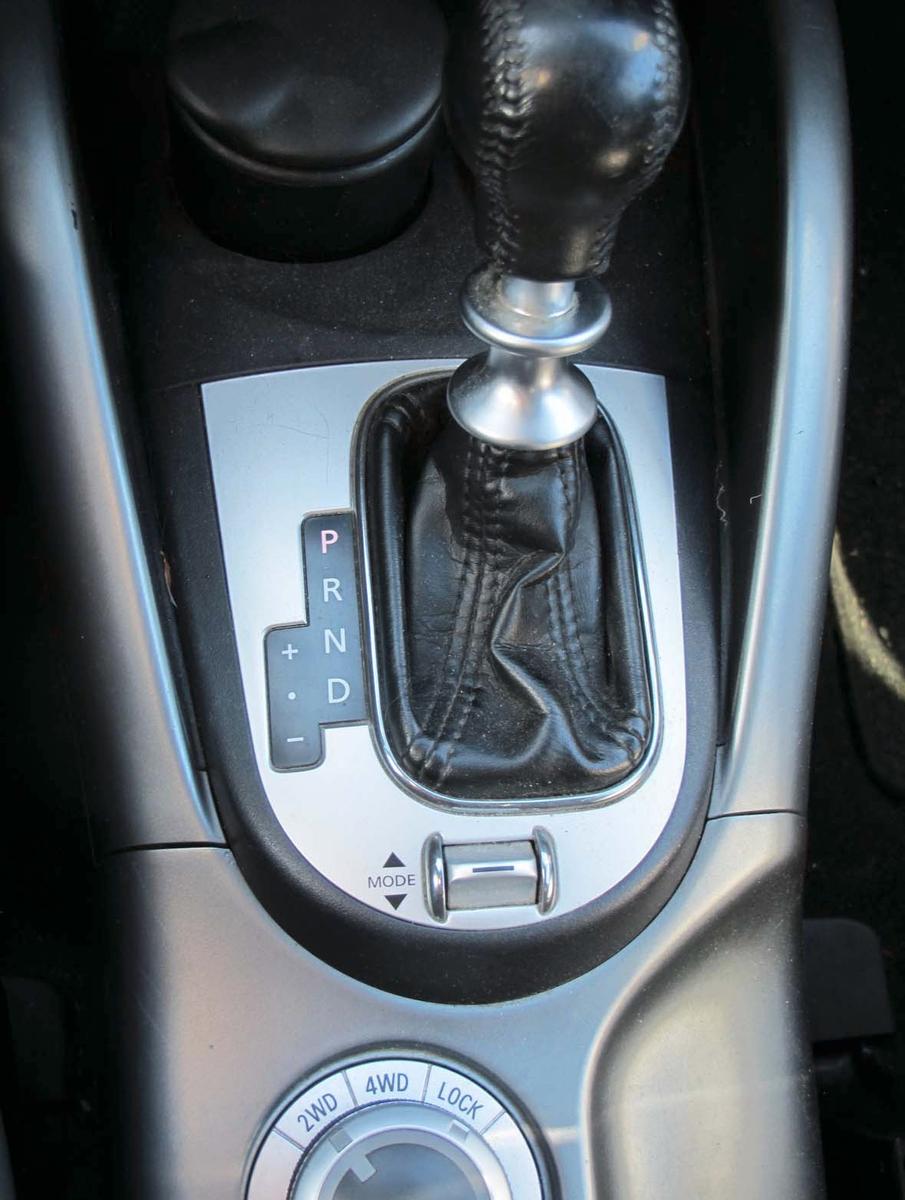 Citroën C-Crosser Exclusive 7 SITZE  MOTORSCHADEN !!!4X4