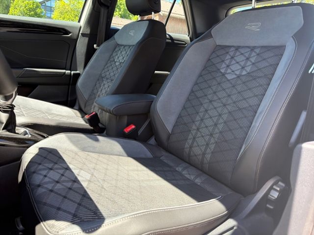 Fahrzeugabbildung Volkswagen T-Roc 1.0 TSI R-LINE LED-PLUS SHZ APP-CONNECT PA