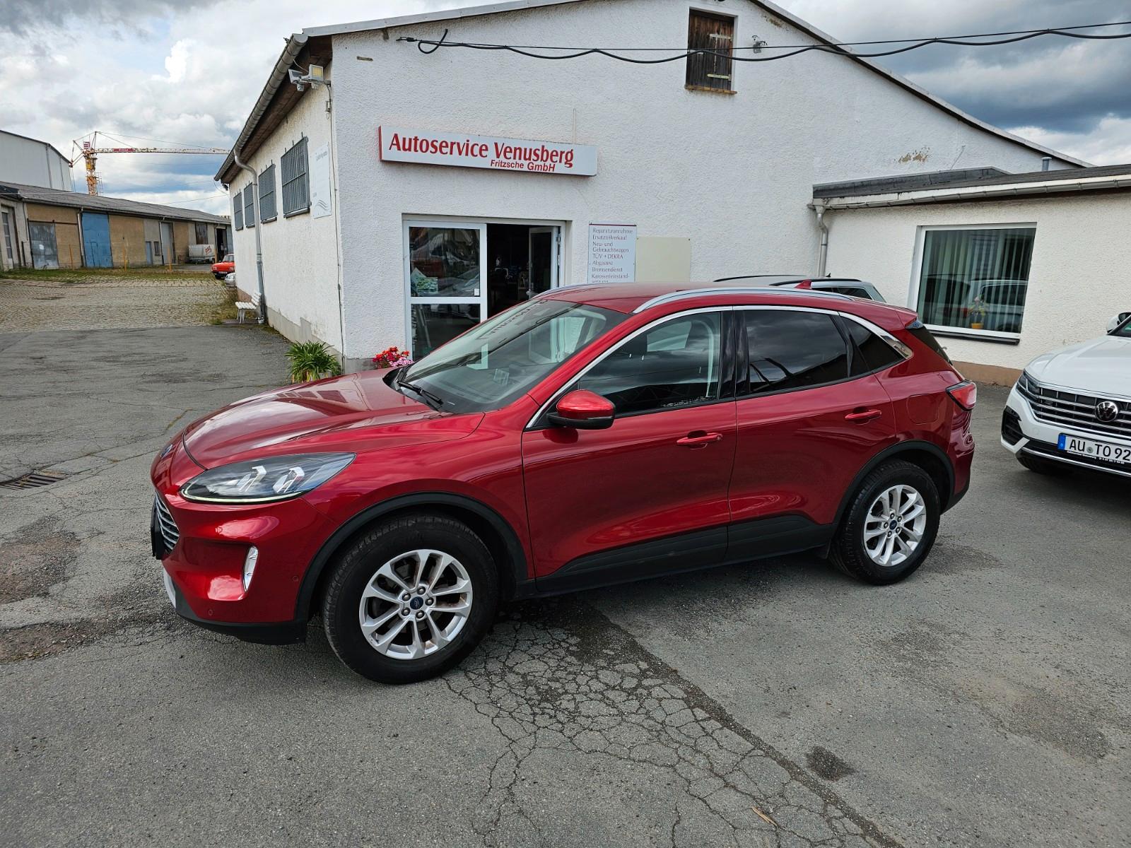 Ford Kuga Titanium LED Navi Frontscheibenheizung SHZ