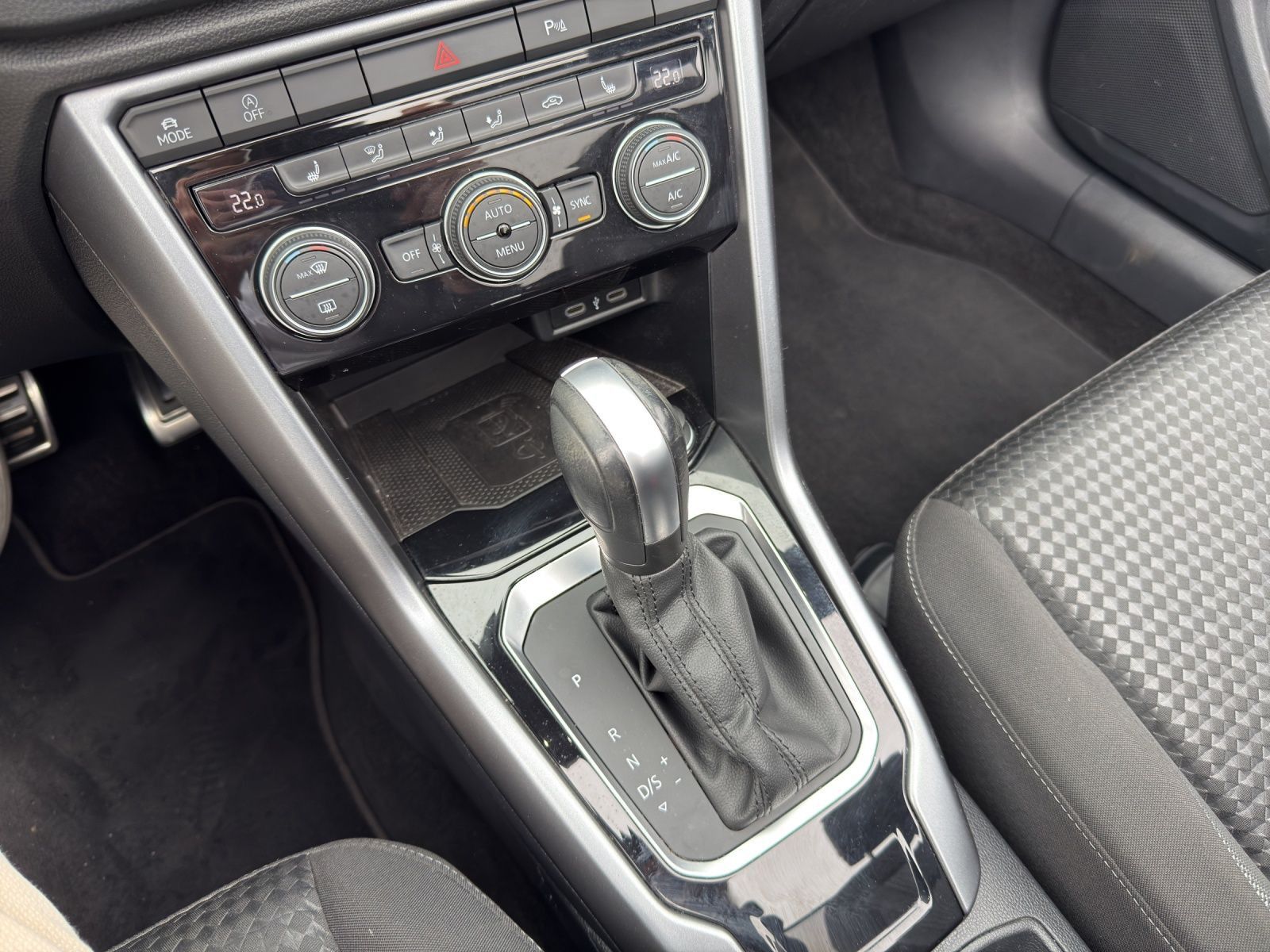 Volkswagen T-Roc - Bild 8