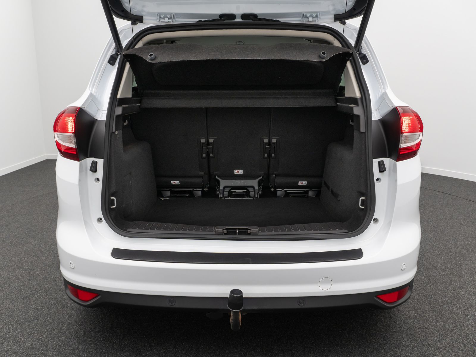 Fahrzeugabbildung Ford C-MAX Titanium Kamera HiFi Komfort Tempomat Navi
