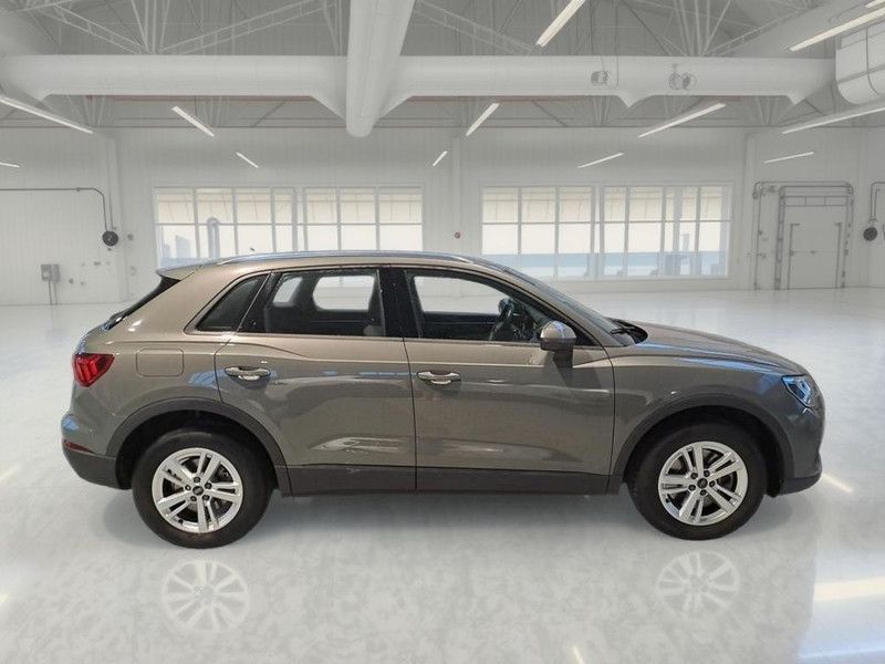 Audi AUDI Q3 45 TFSI E S TRONIC BUSINESS SUV imagem 3
