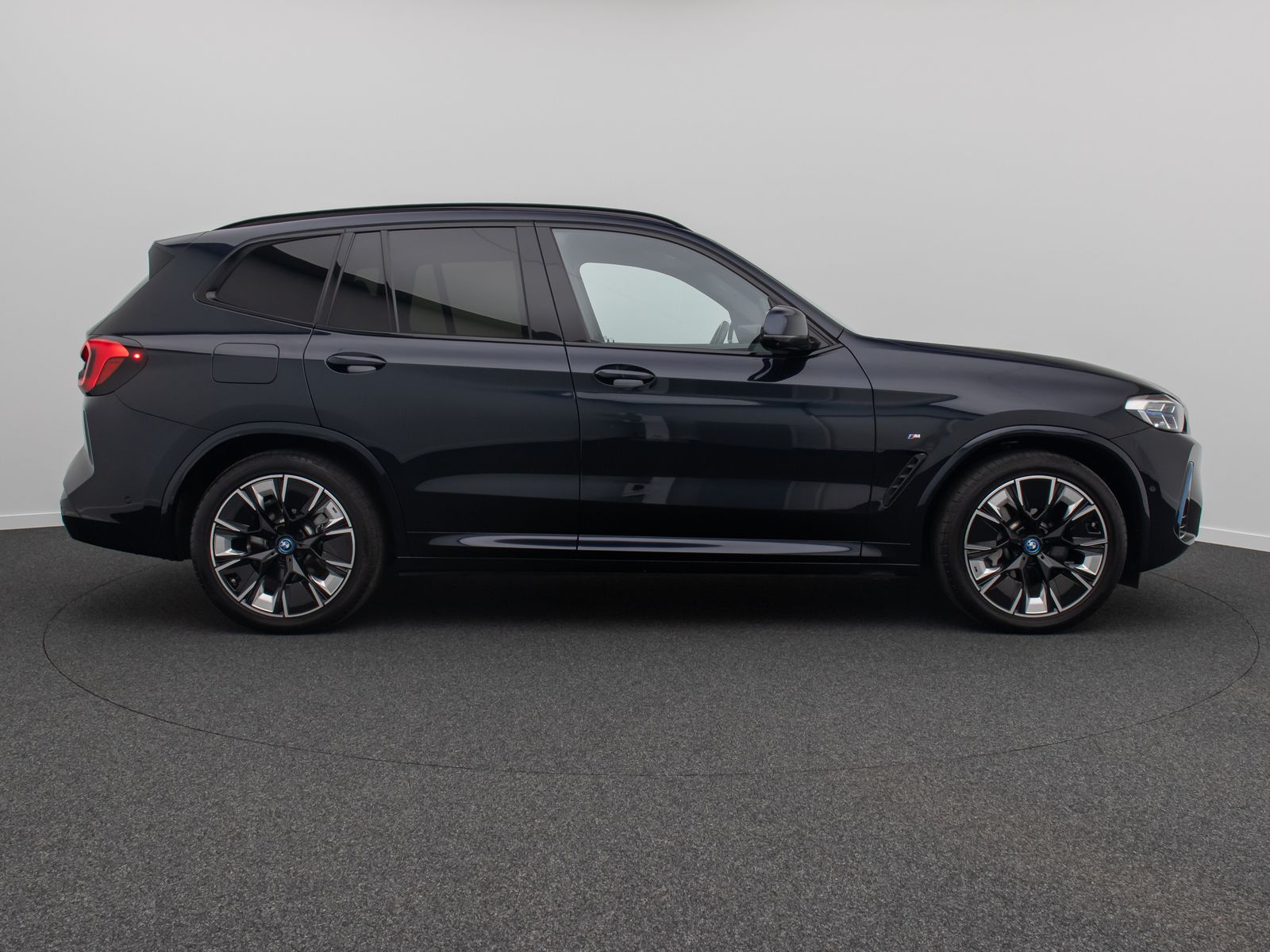 Fahrzeugabbildung BMW iX3 M Sport IMPRESSIVE 360°Laser DAB Komfort HUD