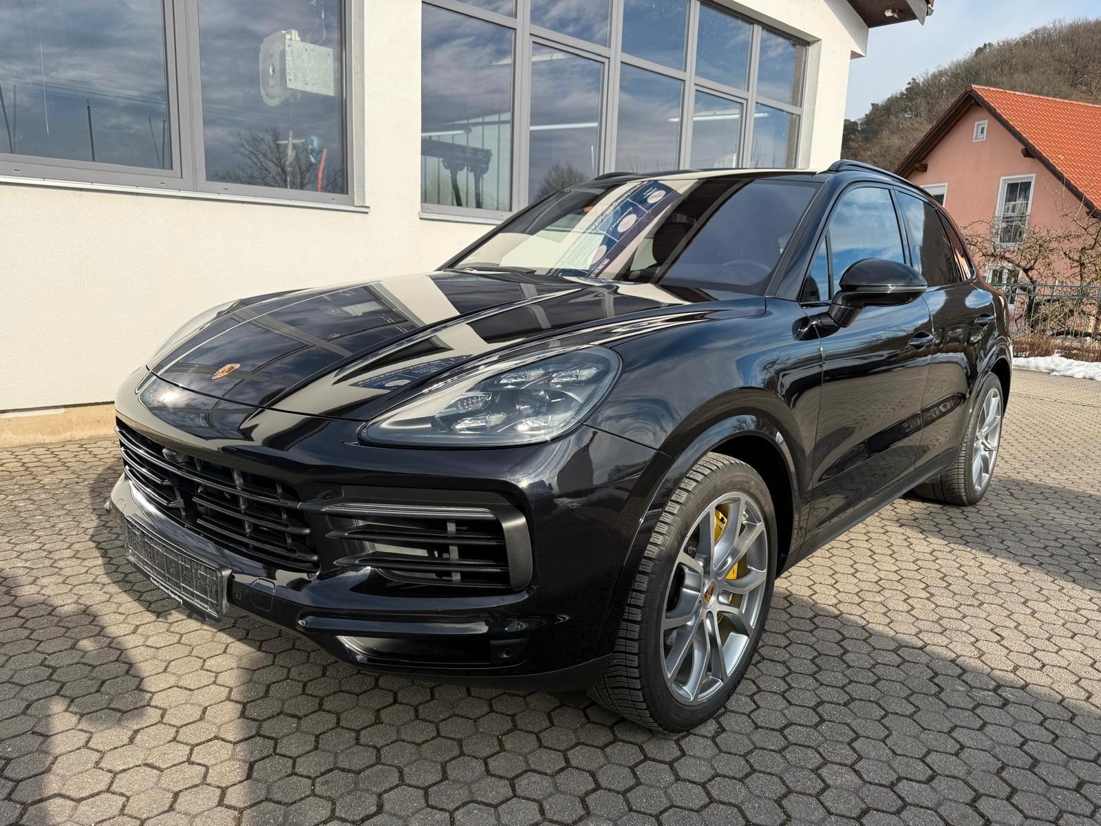Porsche Cayenne S // Porsche Approved neu bis 02/27