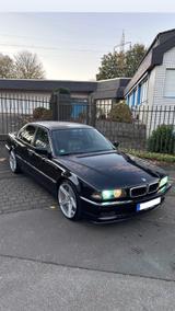BMW 728i Einzelstück - schwarze BMW 728
