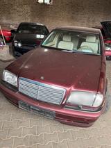 Mercedes-Benz Mercedes w202 C240 Elegance - Mercedes-Benz C 240: Elegance