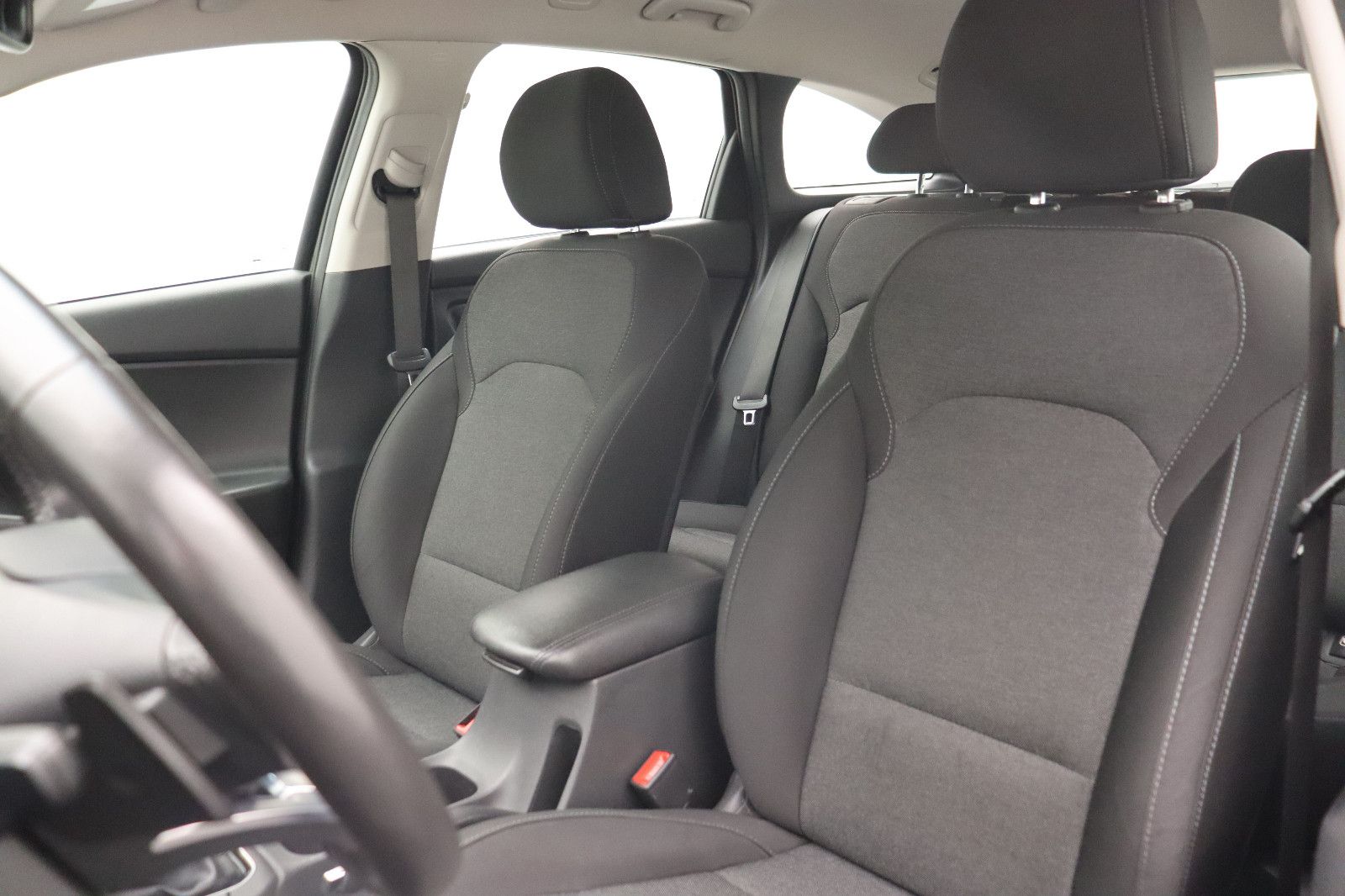 Fahrzeugabbildung Hyundai i30 Kombi 1.6 CRDi Trend Automatik