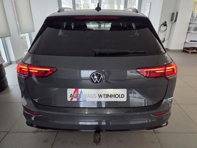 Golf VIII Variant R-Line 1.5 TSI DSG LED+ NAV AP
