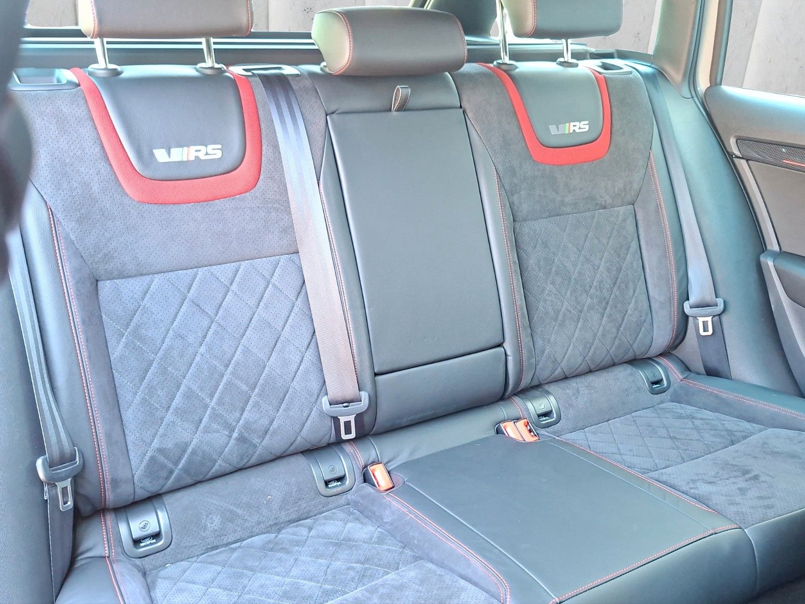 Fahrzeugabbildung SKODA 2.0 TSI*RS*DSG*SHZ*ACC*ViCo*Standheizung*