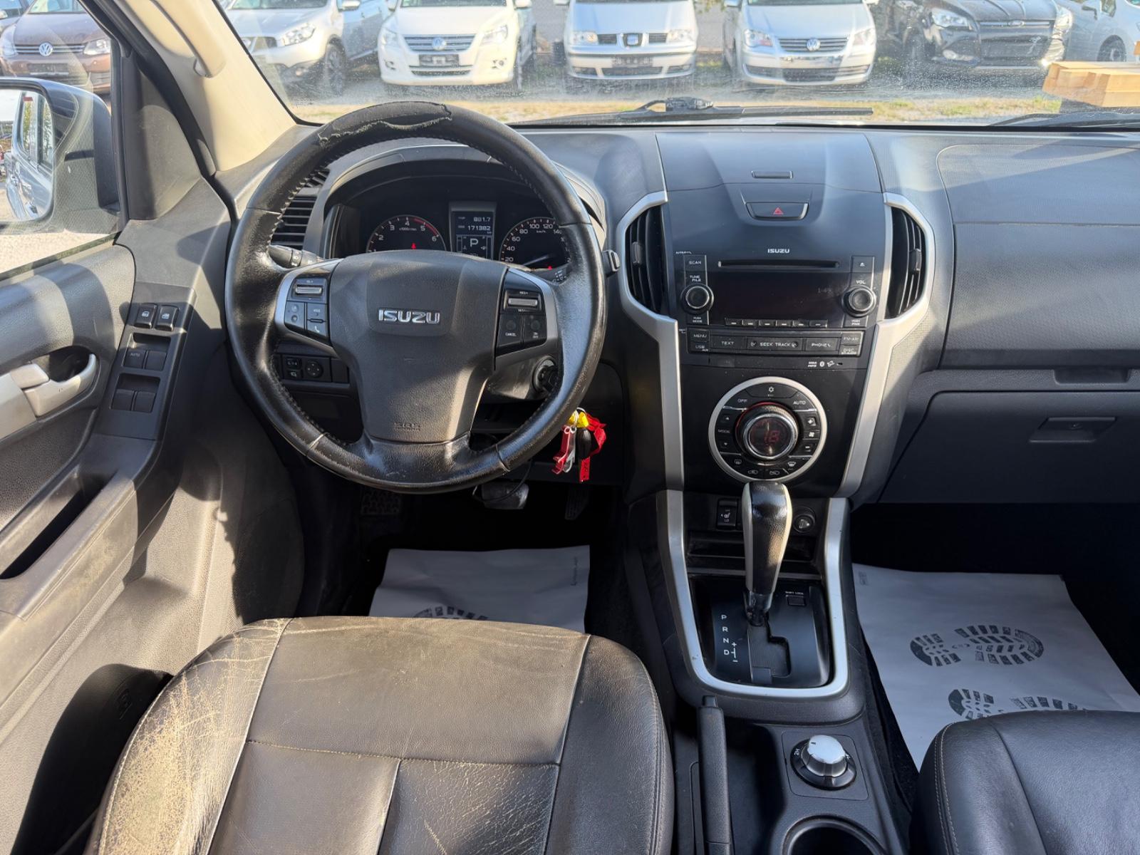 Isuzu D-Max Double Cabine 2.5 TD 163ch BVA - Attelage - Carnet entretien - Non fumeur
