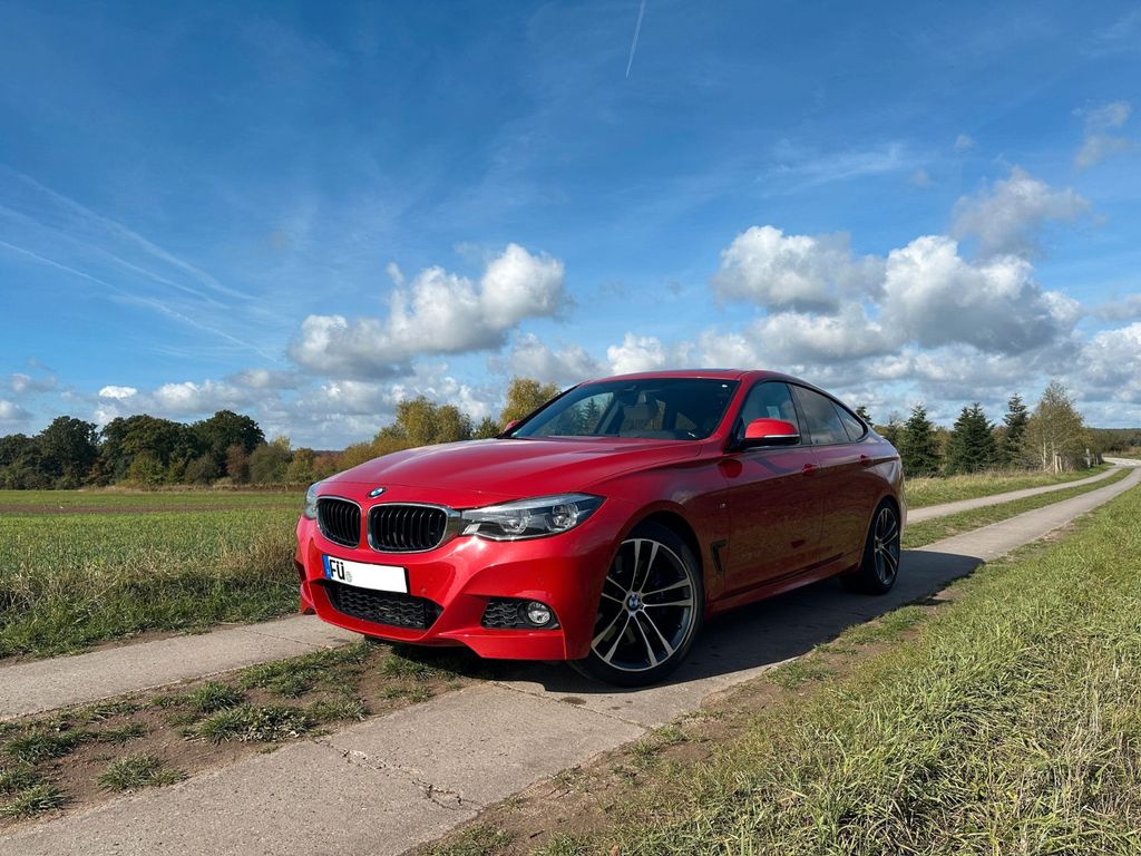 Image of BMW 330 Gran Turismo