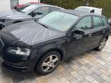 Audi A3 1.6 Benziner 4 Zylinder *1.Hand*... - Audi: Zylinder