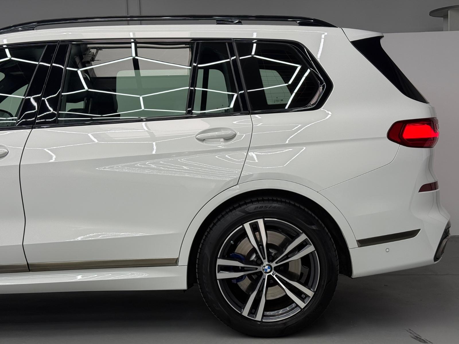 BMW X7 M50i xDrive V8 2.HD*PANO*ACC*HEAD-UP*H/K*LUF
