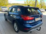 BMW X1 Klimaauto, AHK, Parkassistent - BMW X1: Blau
