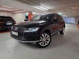 Volkswagen Touareg 3.0 V6 TDI SCR Tiptr. Exclusive Excl... - VW Touareg Gebrauchtwagen in Frankfurt