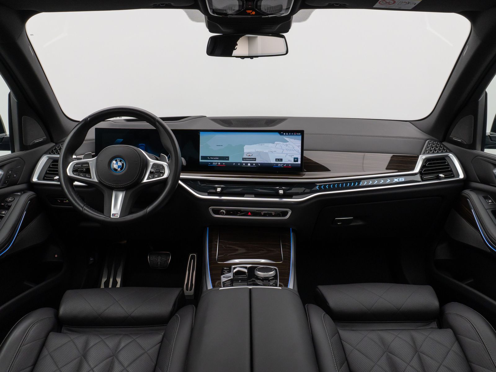 Fahrzeugabbildung BMW x5 xD50e M SportPro Panorama 360°HUD DAB H/K 21"