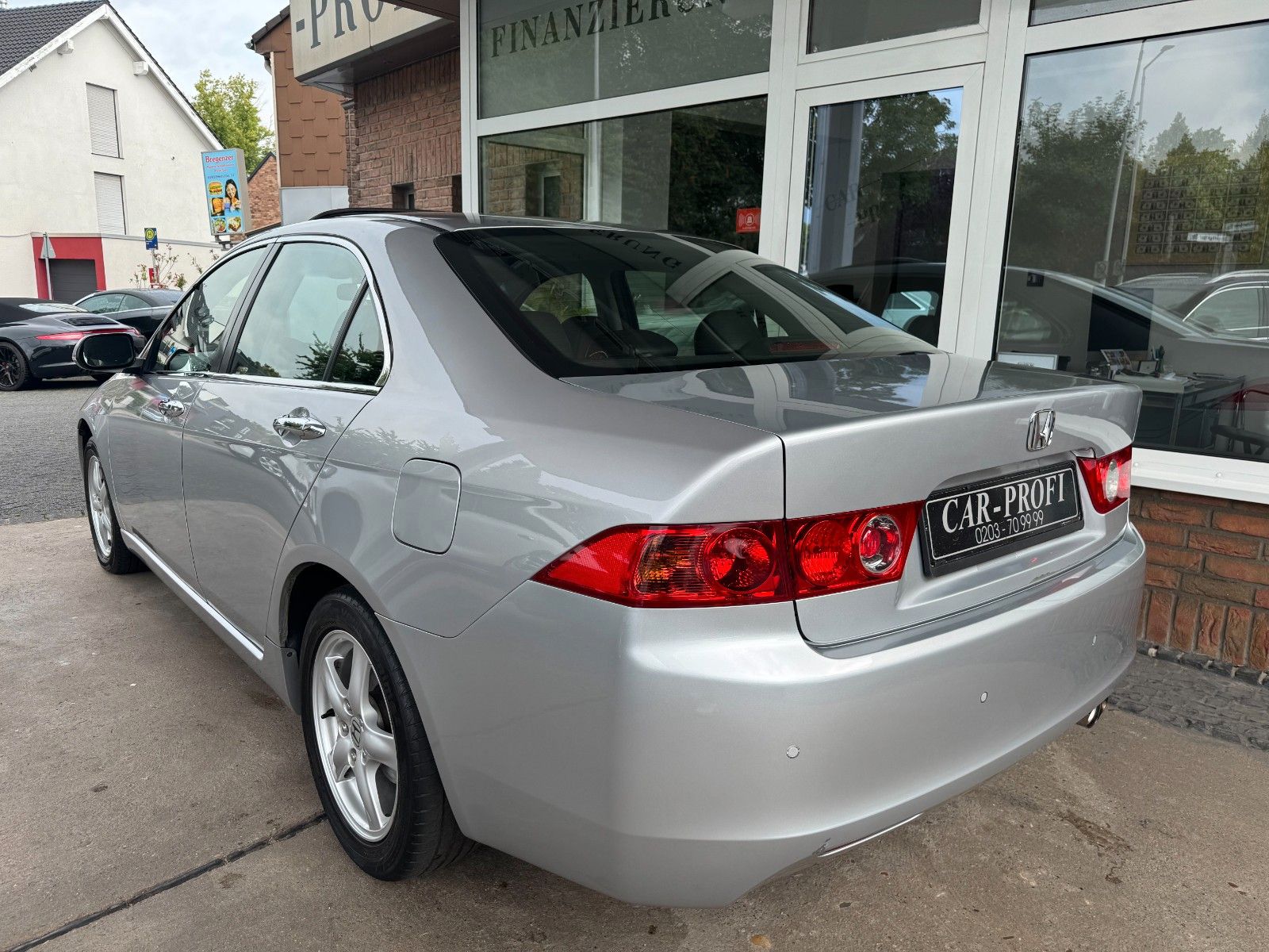 Fahrzeugabbildung Honda Accord Lim. 2.0 Executive Autom. Klimaaut./Leder
