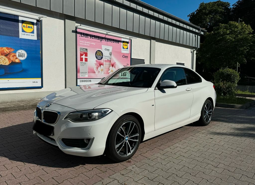 Image of BMW 218