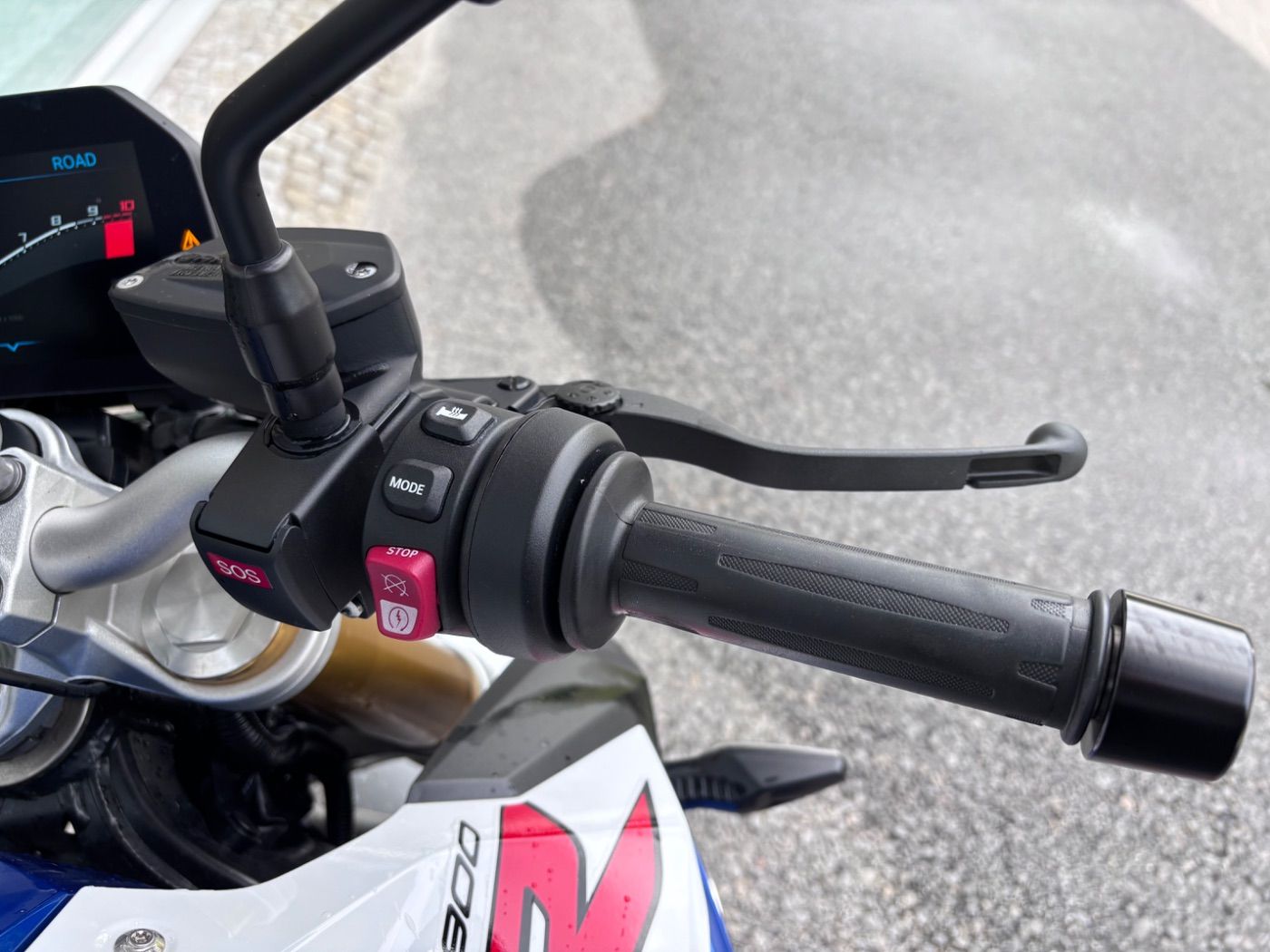Fahrzeugabbildung BMW F 900 R 3 Pakete Style Sport,