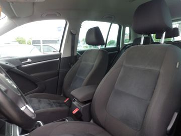 Volkswagen Tiguan - 10