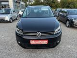 Volkswagen Touran Trendline BMT DSG - VW Touran Gebrauchtwagen in Freiburg