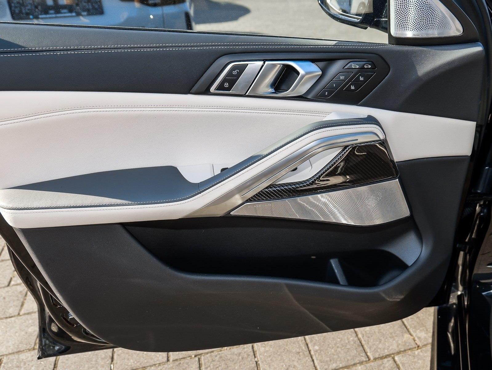 BMW X6 M60i xDrive PANO ACC RFK NAVI LED LM