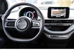 Fahrzeugabbildung Fiat 500e Action*AppConnect!*DAB*Induktive Ladefunkt.