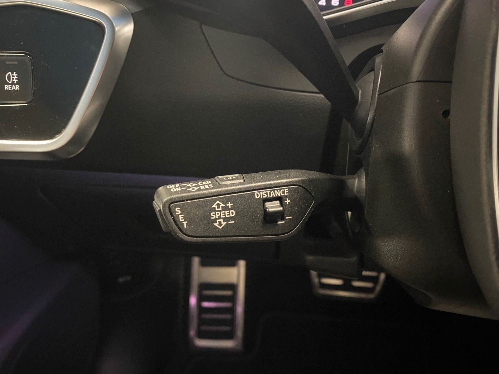 Fahrzeugabbildung Audi A6 55 TFSI e S tronic quattro sport Avant+S-Line