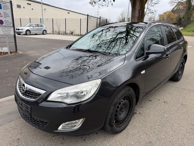 Opel Astra J Sports Tourer Design Edition Sitzheizung