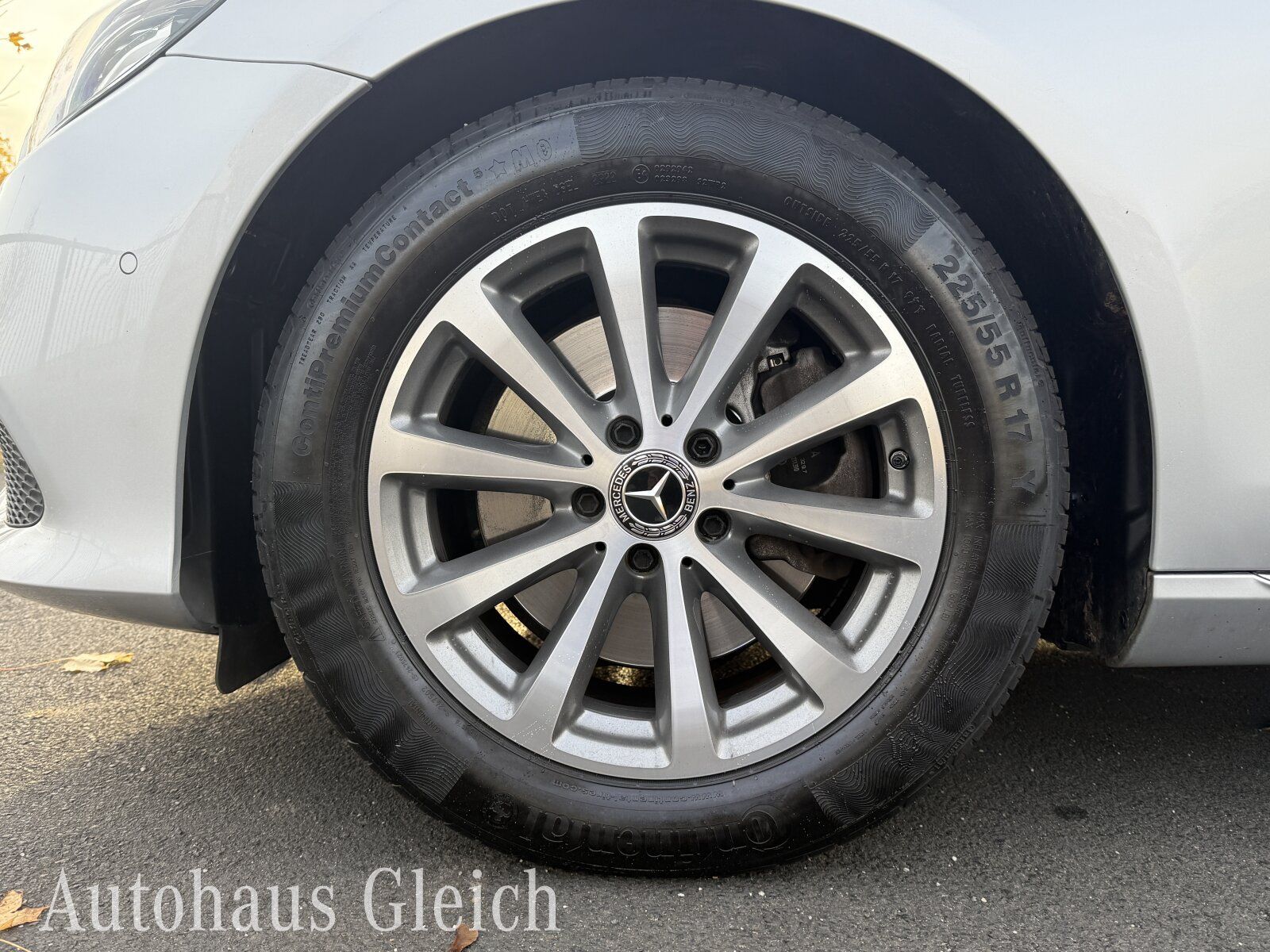 Fahrzeugabbildung Mercedes-Benz E 250 Avantgarde Navi/Autom./Klima/LED/Sitzhzg.