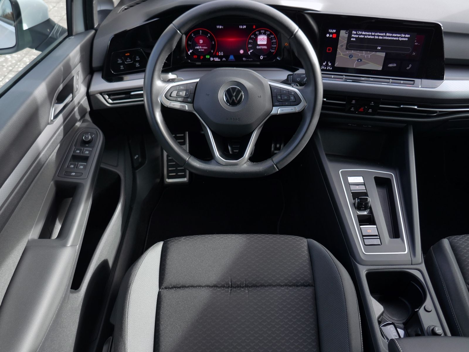 Fahrzeugabbildung Volkswagen Golf VIII Active 2.0 TDI DSG | LED AHK RFK ACC