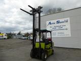 Clark CGP 2.5 Tonnen.Gas.erst 3000 std - Offers